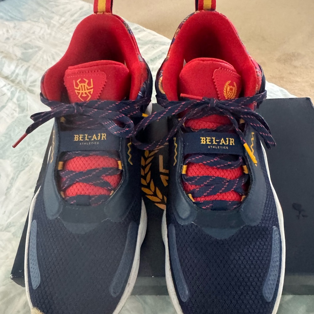 Men’s Adidas D.O.N. Issue 3 Vibrant Blue and Red Sneakers with Breathable Mesh